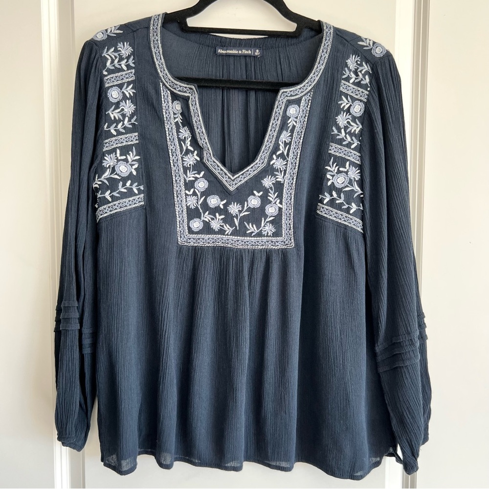 Abercrombie & Fitch - embroidered flowy long-sleeve top SIZE S